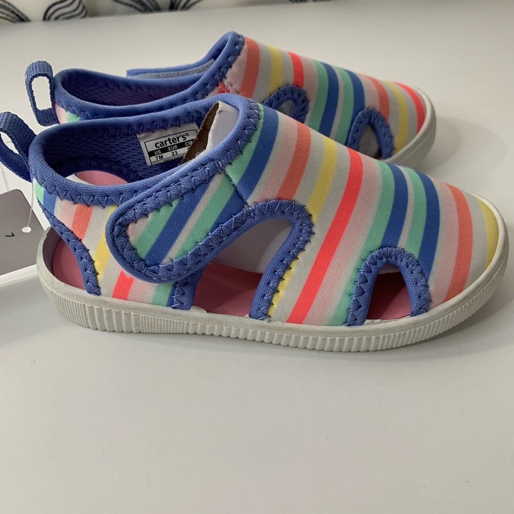 Carter’s girls Water shoes/sandal size 6 or 7 multi color - Picture 11 of 15
